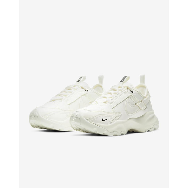 Кросівки жіночі Nike Tc 7900 (DD9682-100)