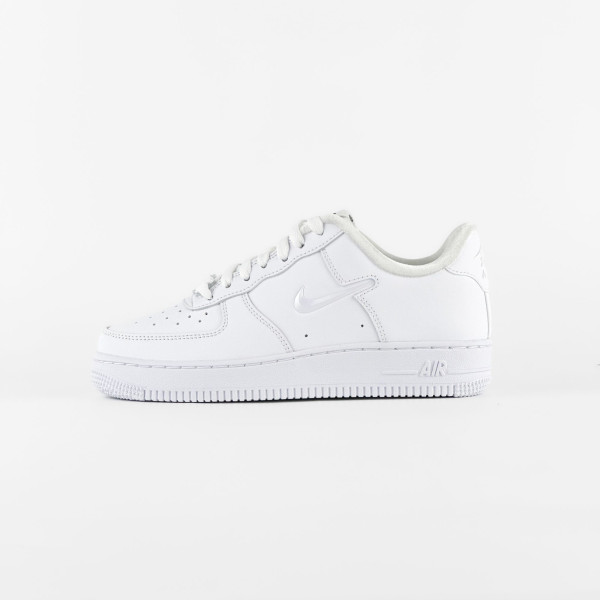 Кросівки жіночі Nike Air Force 1 Low '07 Se Just Do It Triple White (FB8251-100)